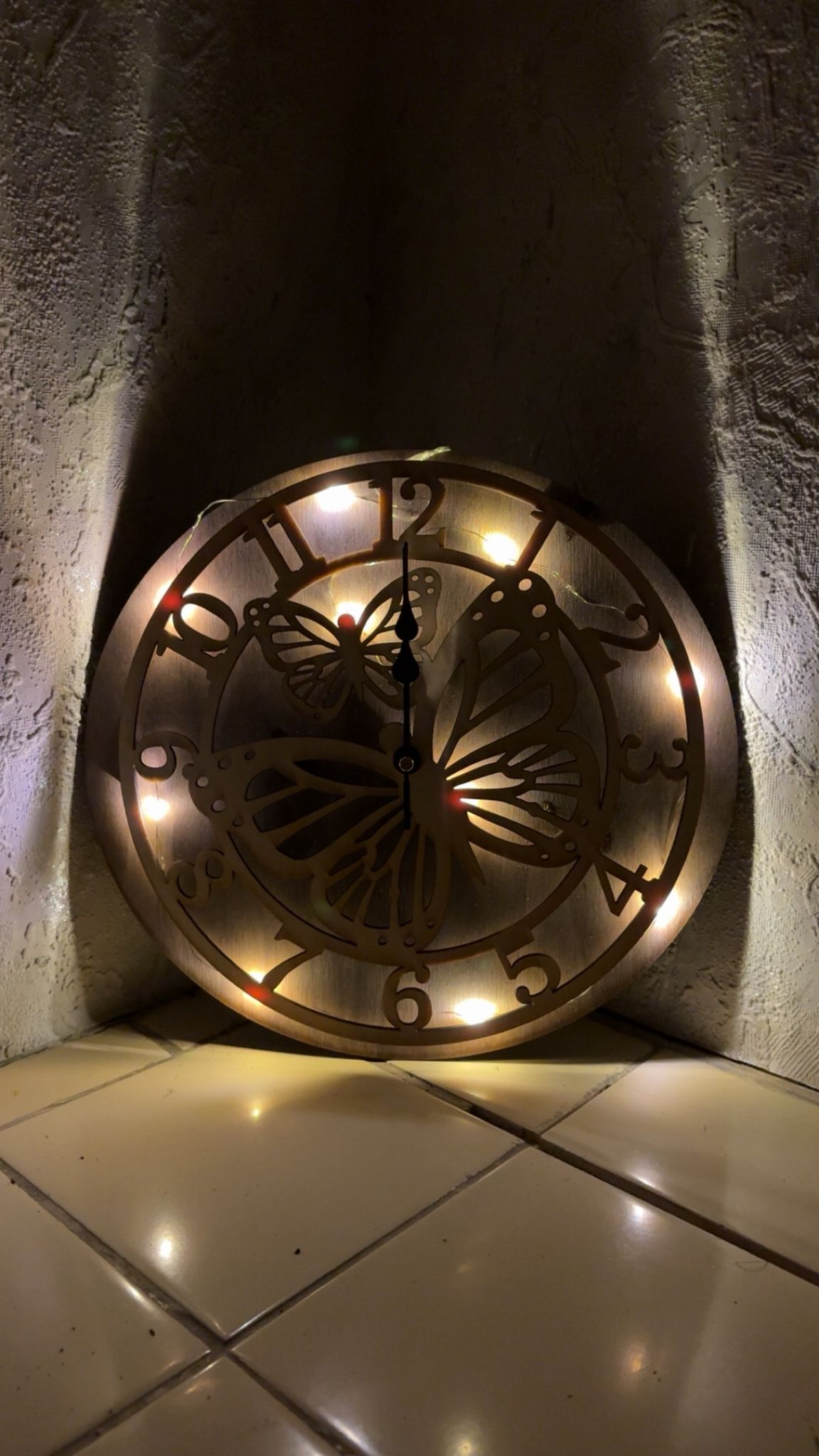 Uhr Schmetterlinge + Licht.jpeg